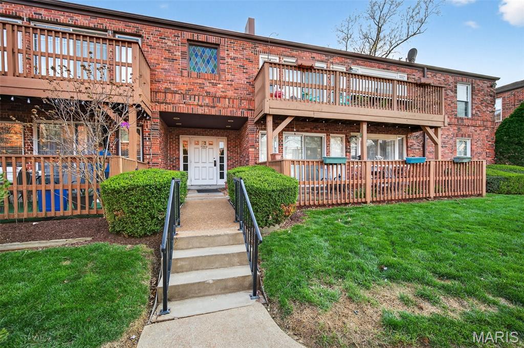 Photo of 4294 Chateau De Ville Drive #H St Louis MO 63129