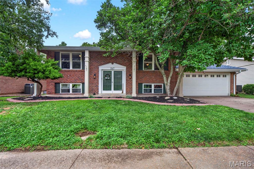 Photo of 547 Golfwood Drive Ballwin MO 63021