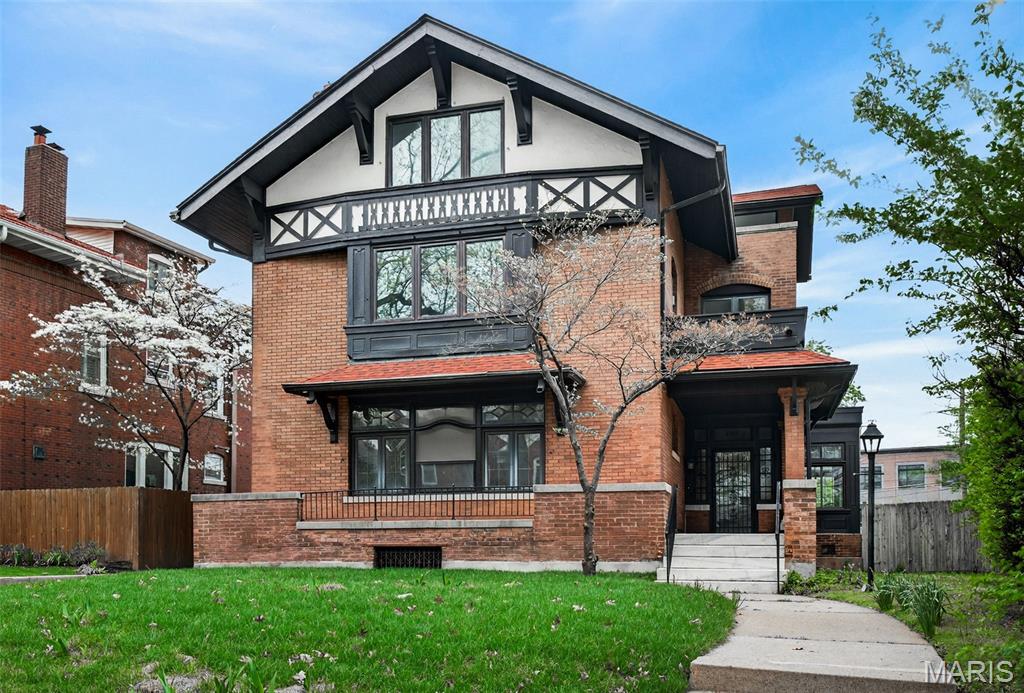 Photo of 6203 Washington Avenue St Louis MO 63130