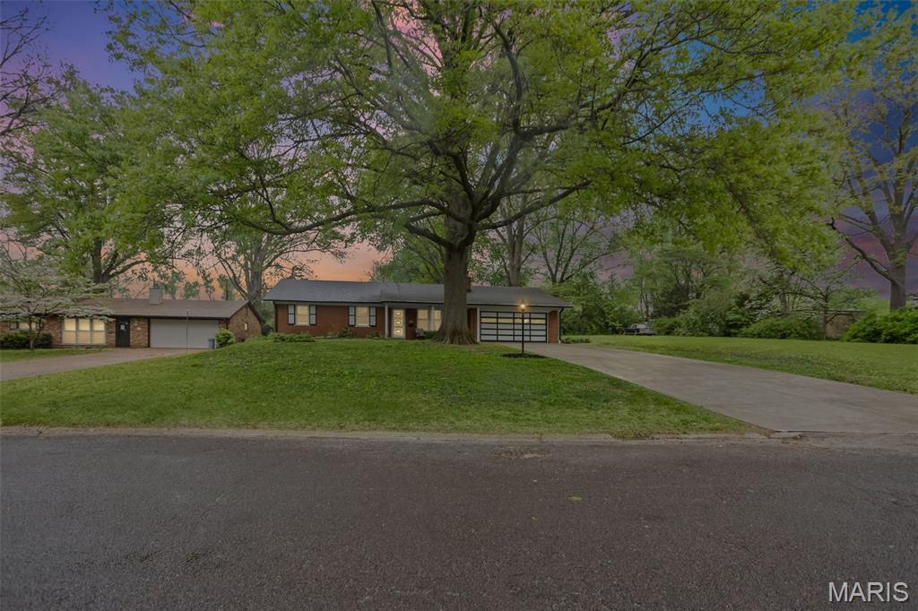 Photo of 9 Beth Ann Drive Belleville IL 62221