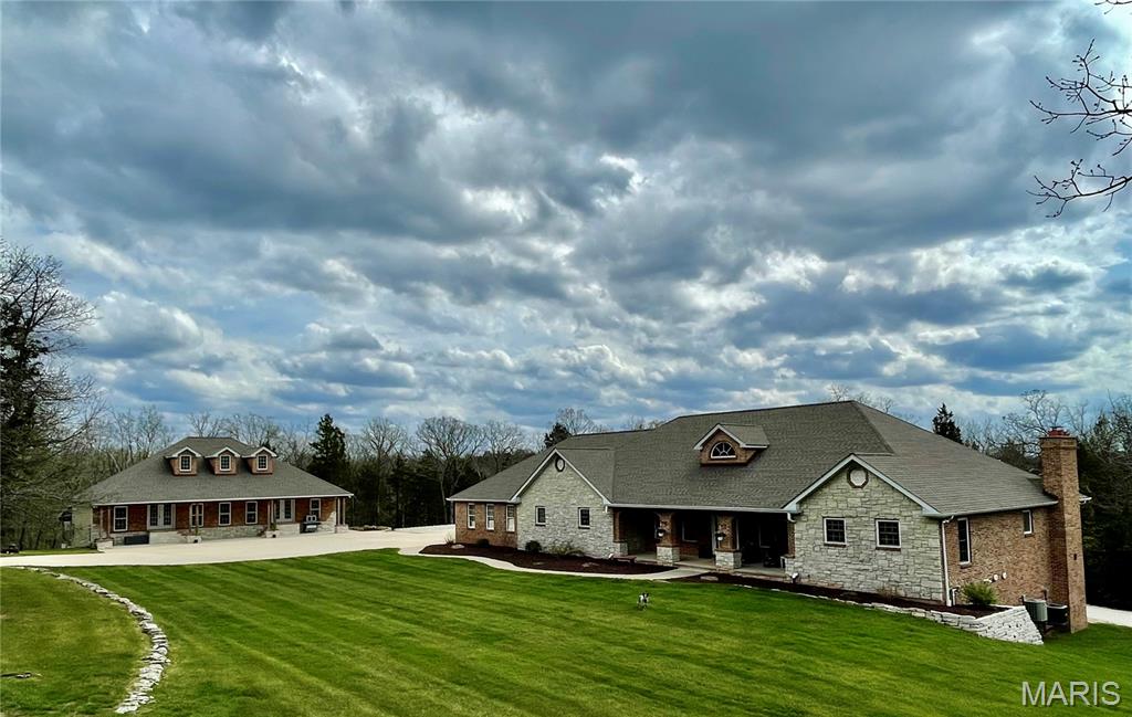 Photo of 130 Valley Oaks Lane Union MO 63084