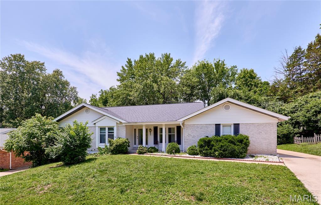 Photo of 14338 Millbriar Circle Chesterfield MO 63017