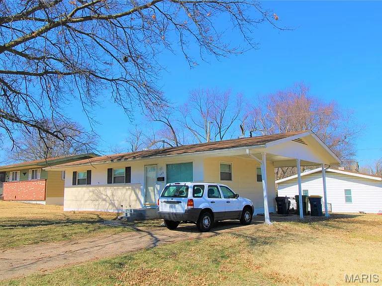 Photo of 533 Banavie Drive St Louis MO 63137
