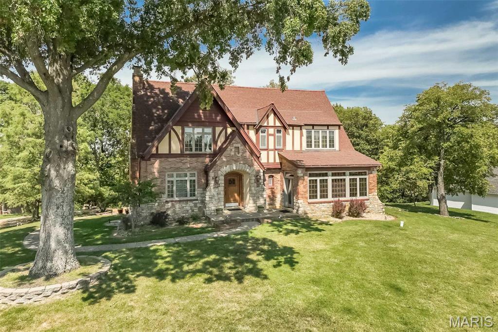 Photo of 735 River Hills Drive Fenton MO 63026
