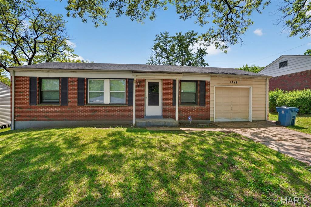 Photo of 1748 Atmore Drive St Louis MO 63136