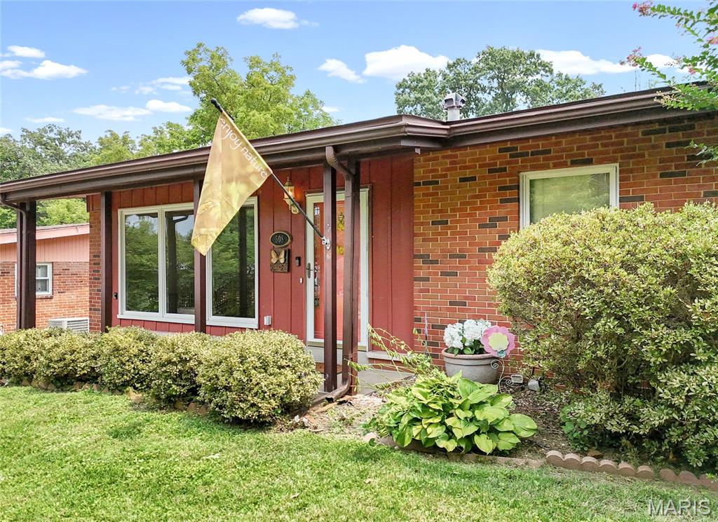 Photo of 508 Crestvale Drive St Louis MO 63119