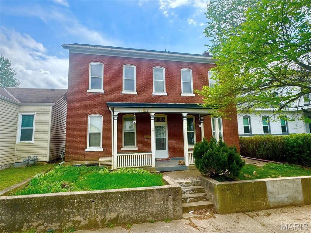 Photo of 608 Adams Quincy IL 62301
