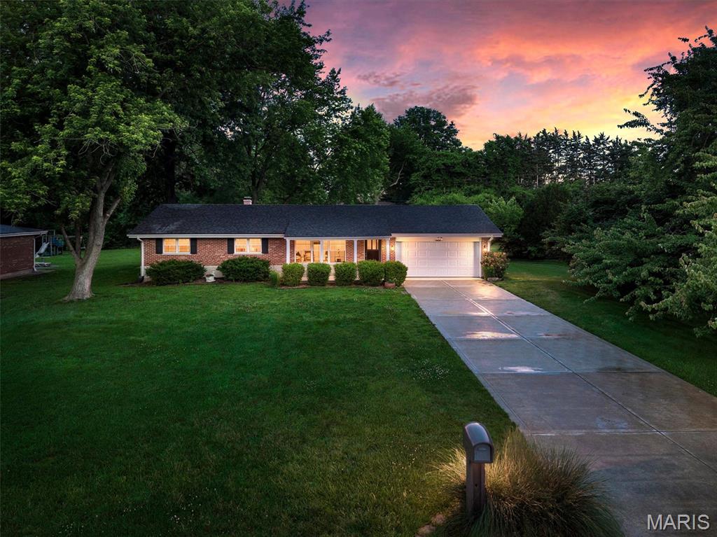 Photo of 10050 Kalinda Lane St Louis MO 63128