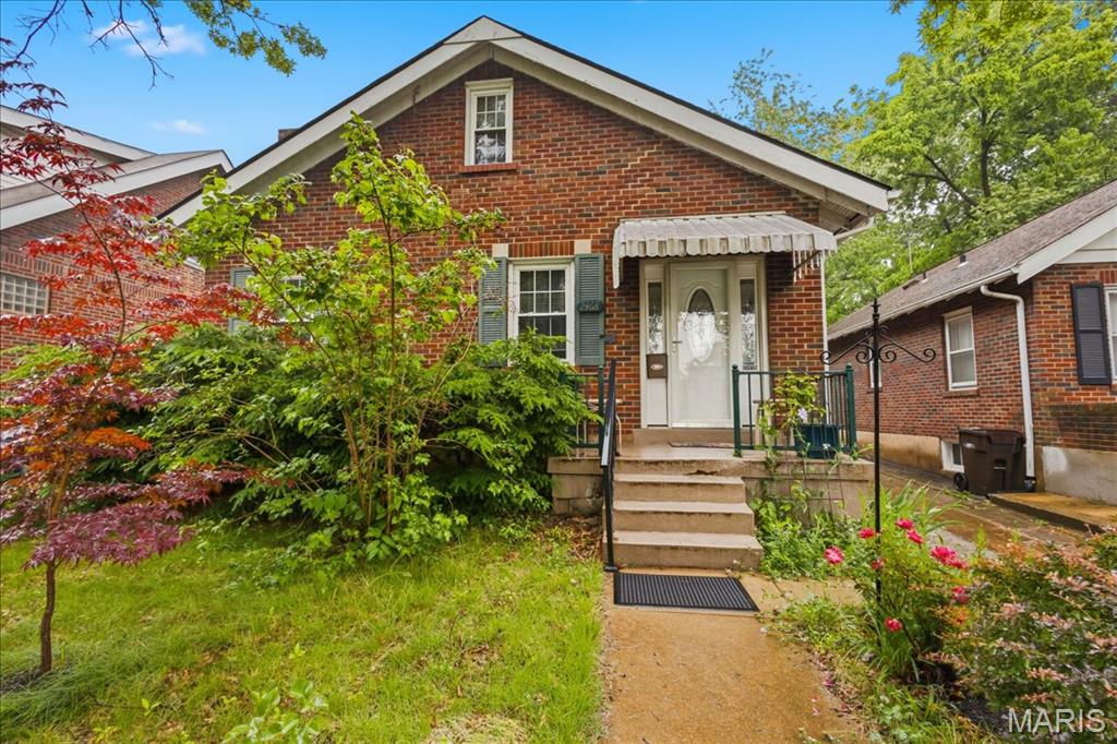 Photo of 2468 Hartland Avenue Sycamore Hills MO 63114