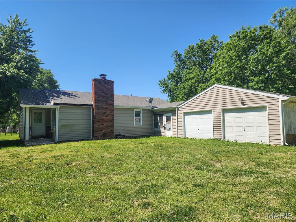Photo of 105 S Hill Street Sorento IL 62086