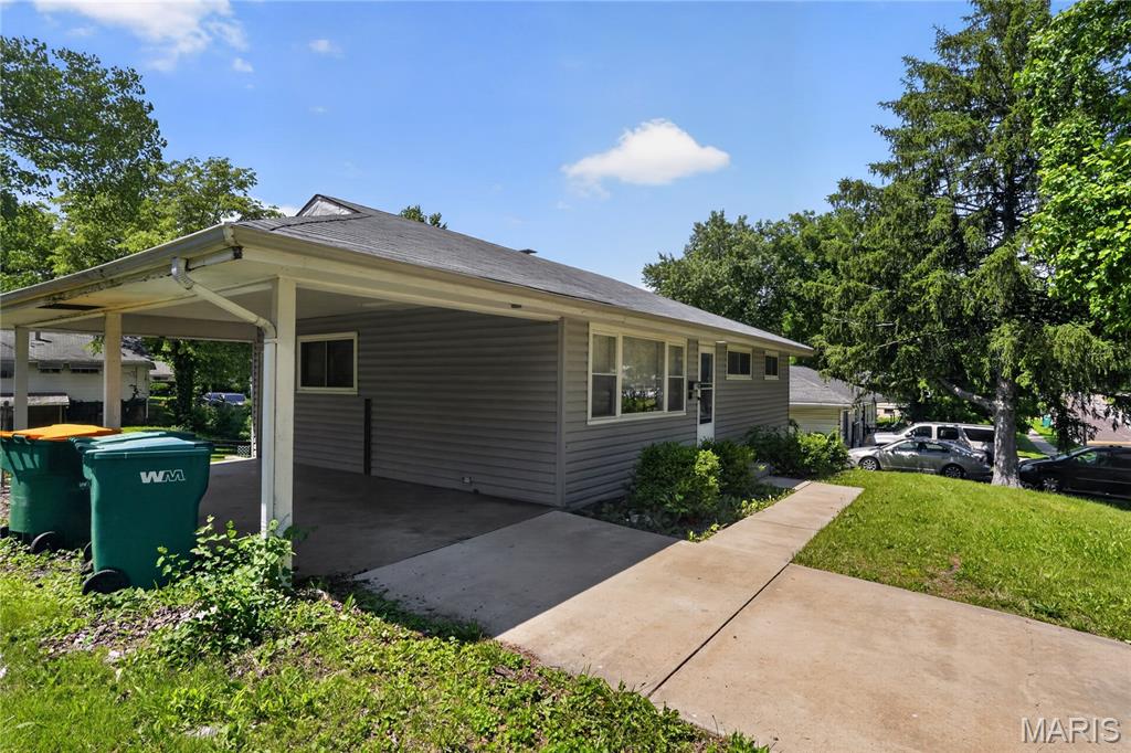 Photo of 7748 Paddington Drive St Louis MO 63121