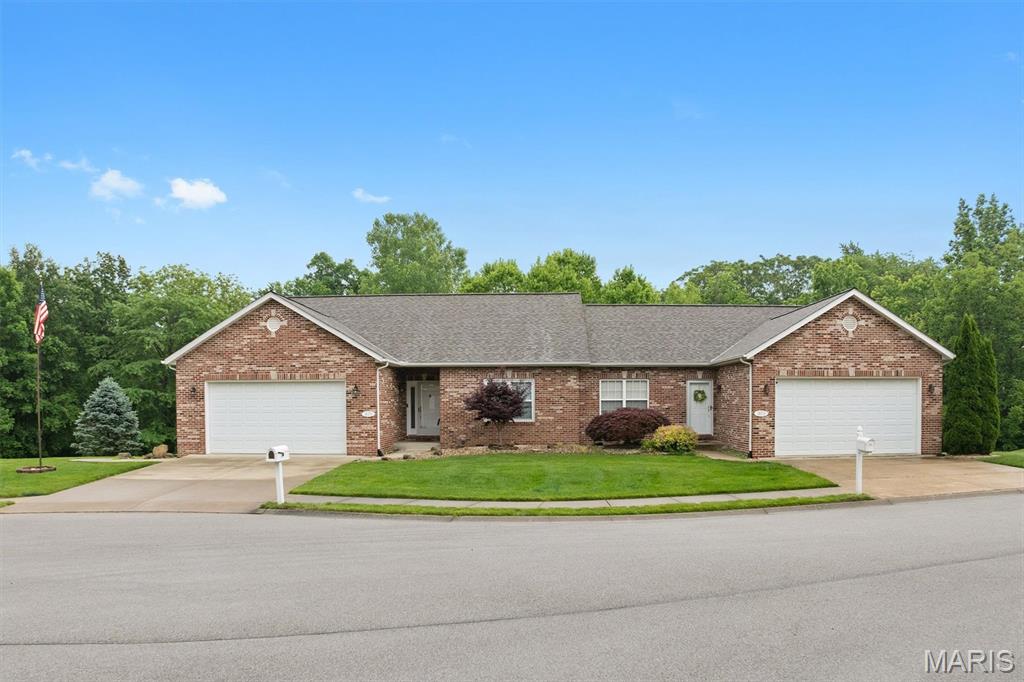 Photo of 1675 Lakepointe Estates Drive O'Fallon IL 62269