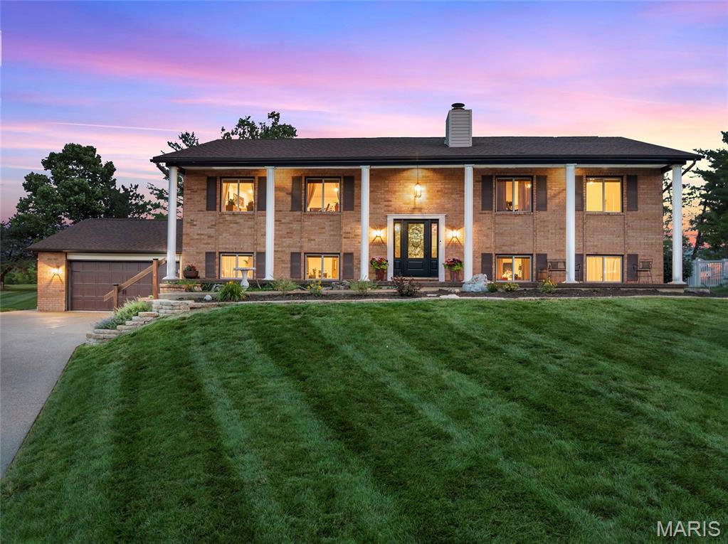 Photo of 16 La Rochelle Court Lake St Louis MO 63367