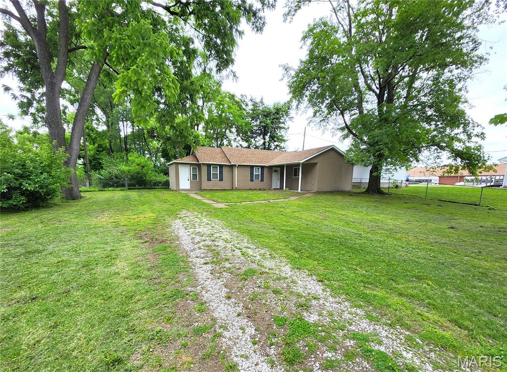 Photo of 2421 OHIO Avenue Granite City IL 62040