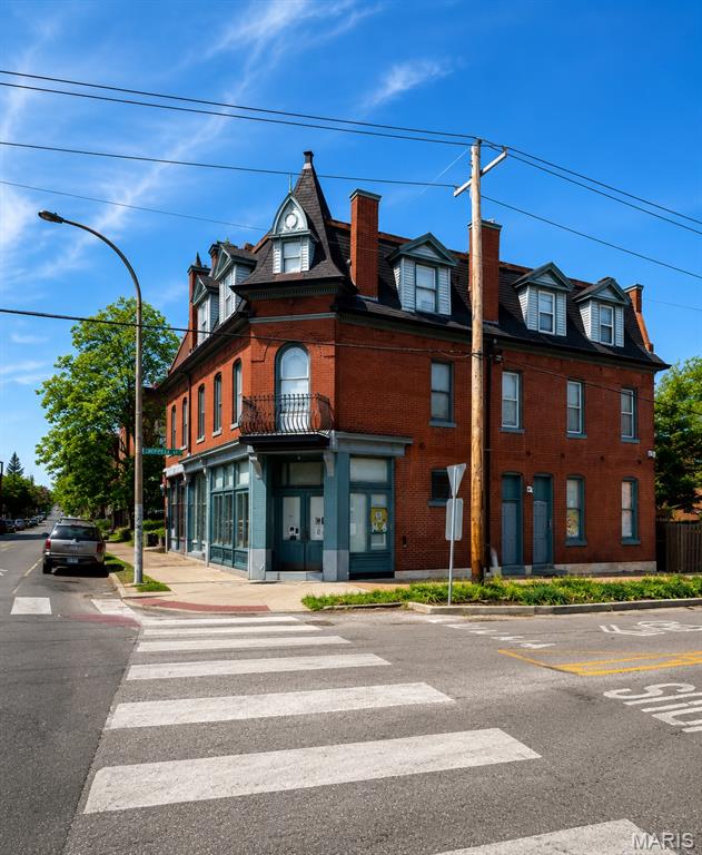 Photo of 3401 Chippewa Street St Louis MO 63118