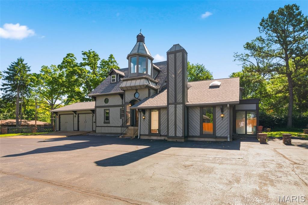 Photo of 418 Oak Tree Drive Webster Groves MO 63119