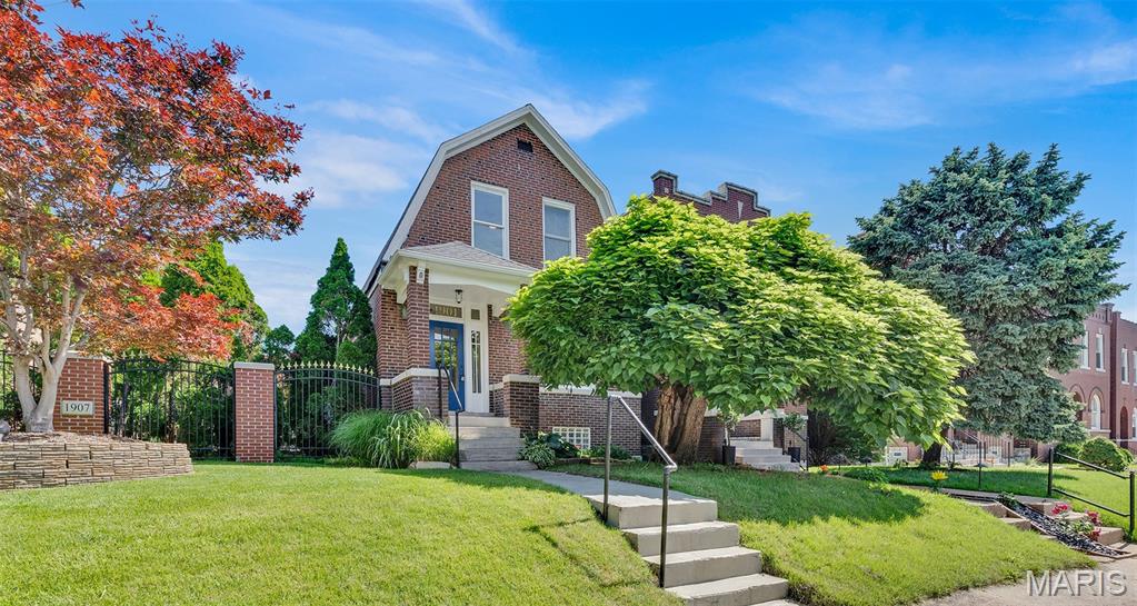Photo of 1901 Allen Avenue St Louis MO 63104