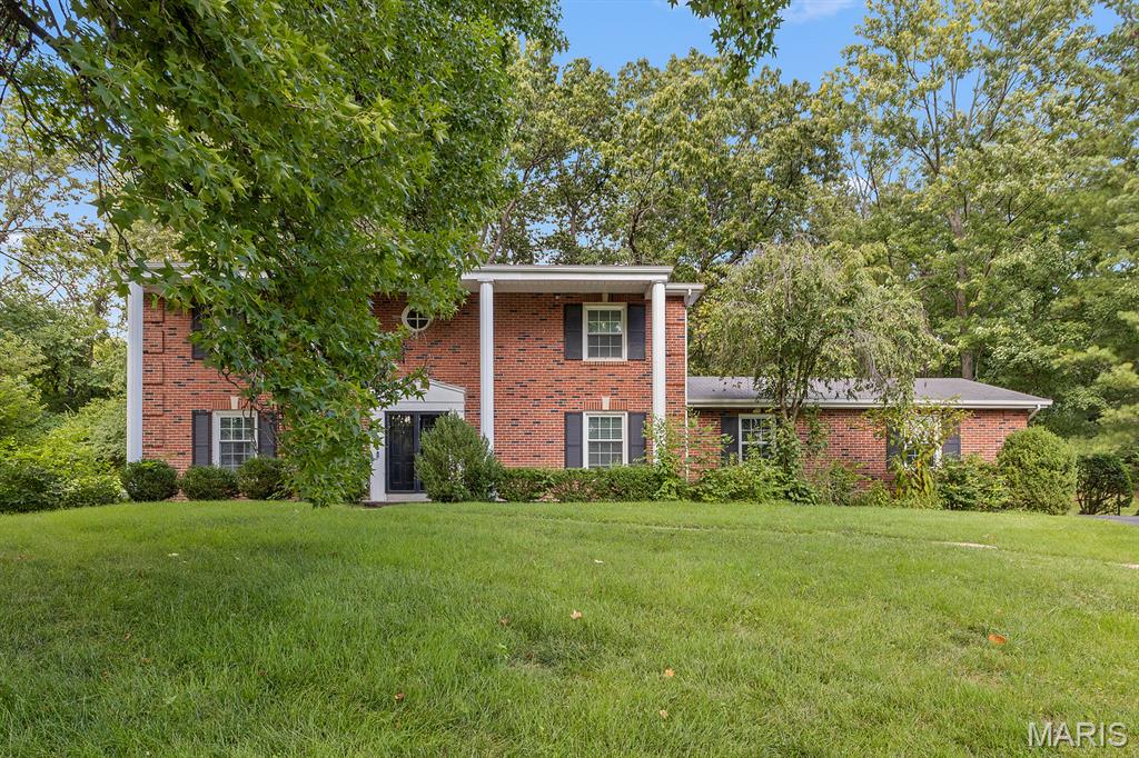 Photo of 54 Morwood Lane Creve Coeur MO 63141