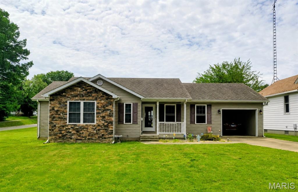 Photo of 607 E Park Street Duquoin IL 62832