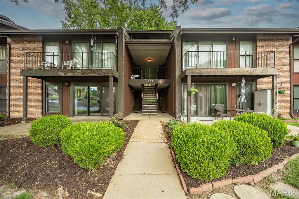 Photo of 1090 Mersey Bend Drive #A St Louis MO 63129
