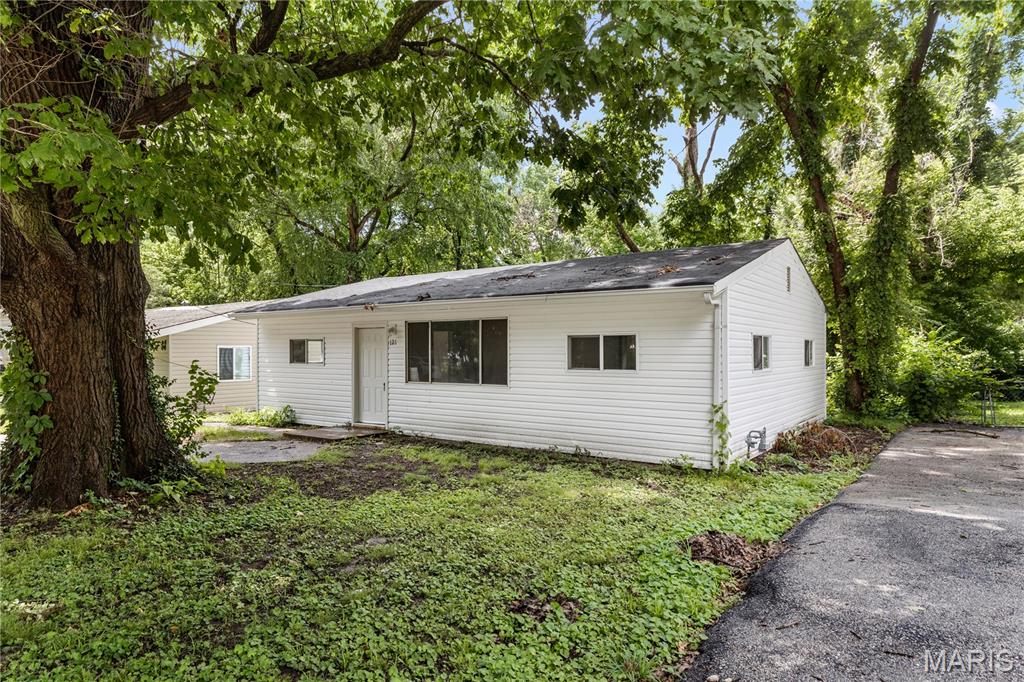 Photo of 121 Cady Drive Calverton Park MO 63135