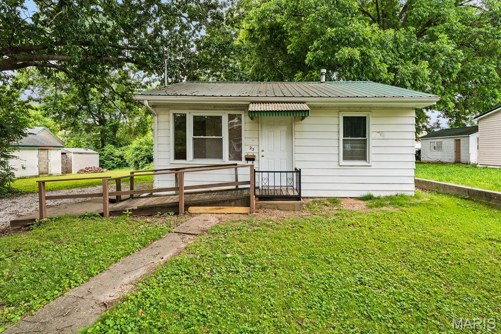 Photo of 23 S 9th Street Belleville IL 62220