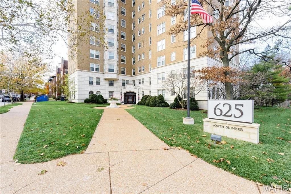 Photo of 625 S Skinker Boulevard #202 St Louis MO 63105