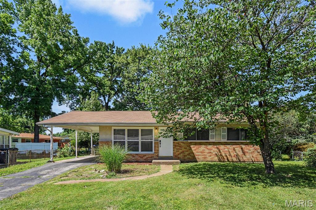 Photo of 840 Babler Drive Florissant MO 63031