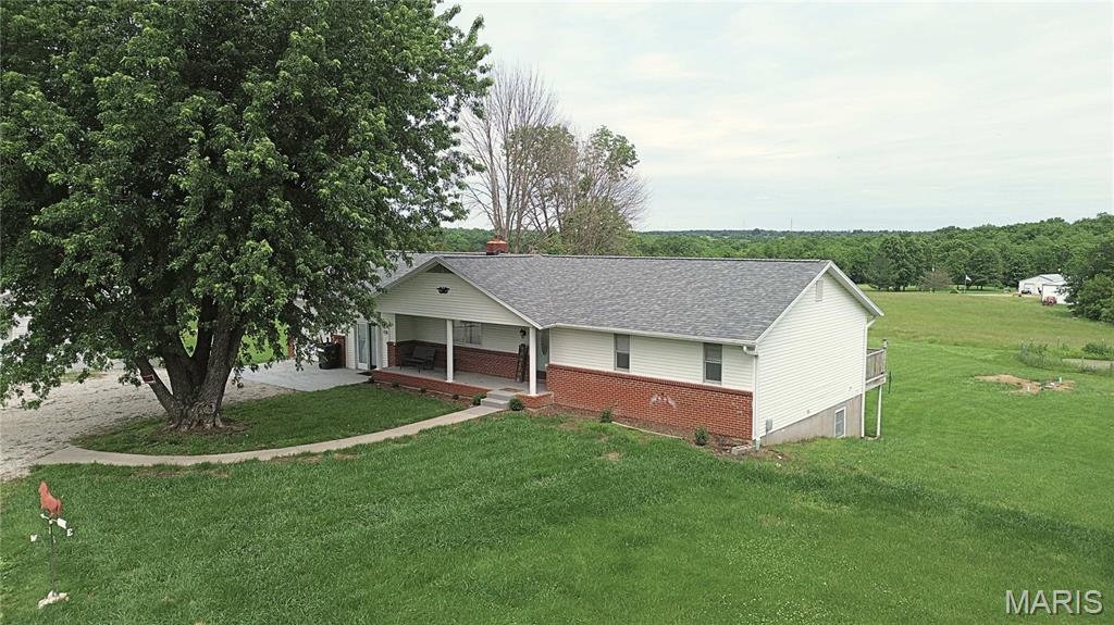 Photo of 8430 County Road 349 New Bloomfield MO 65063