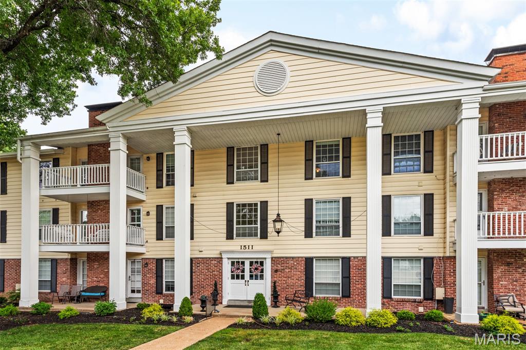 Photo of 1511 Hampton Hall Drive #10 Chesterfield MO 63017