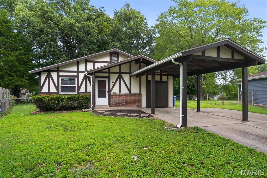 Photo of 2423 Soundview Court Florissant MO 63031