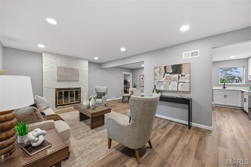 Photo of 8605 Mayflower Court University City MO 63132