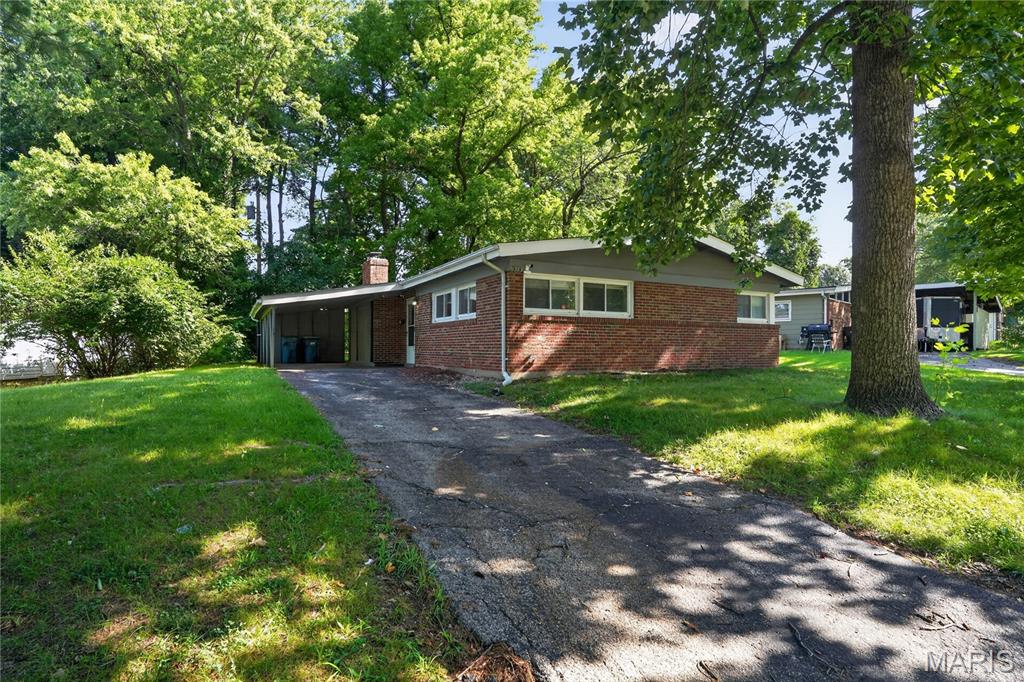 Photo of 8313 Pepperidge Drive Berkeley MO 63134