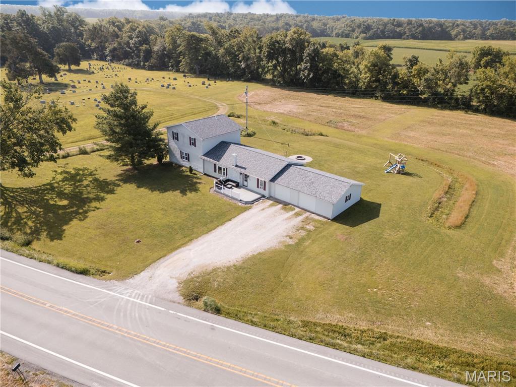 Photo of 21710 State Route 15 Nashville IL 62263