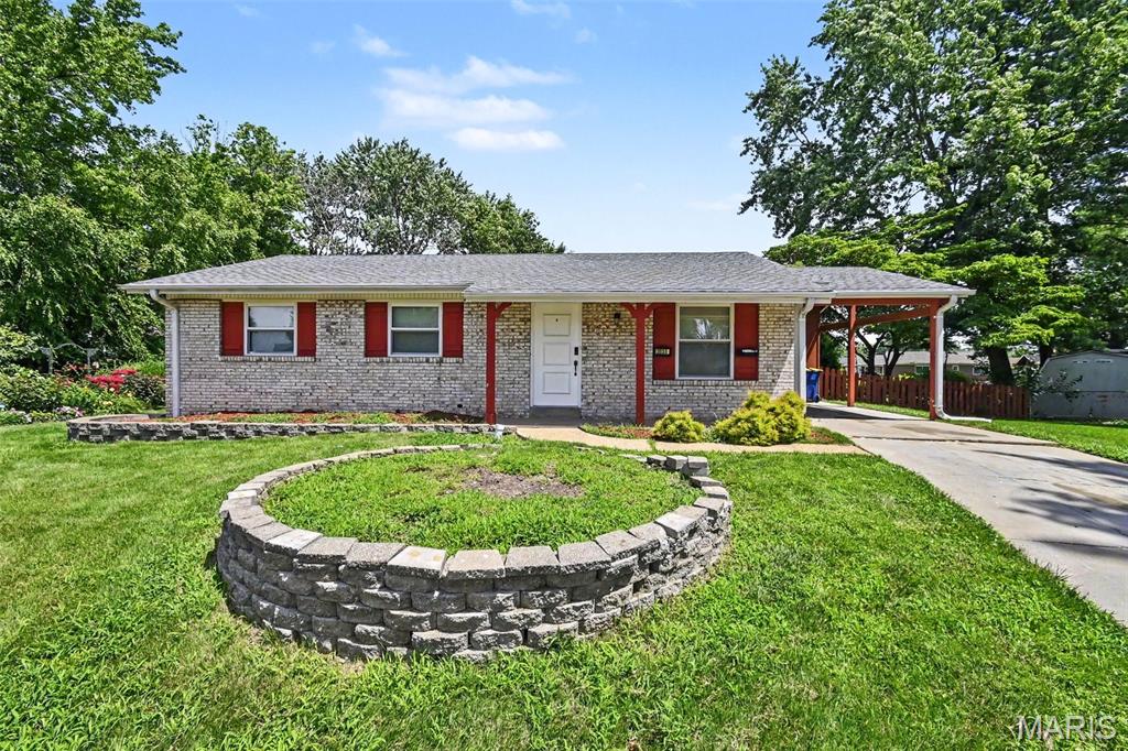 Photo of 2535 Black Pine Court Florissant MO 63031