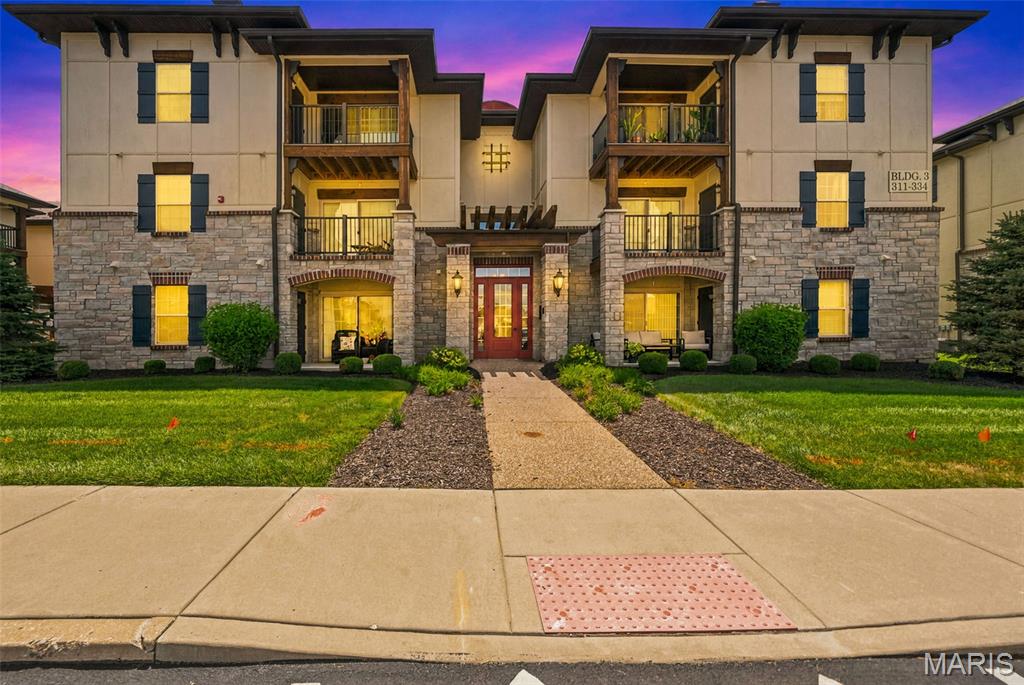 Photo of 321 Bordeaux Way St Peters MO 63376