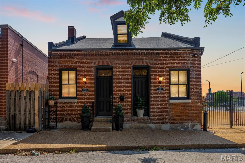 Photo of 2106 S 8th Street St Louis MO 63104