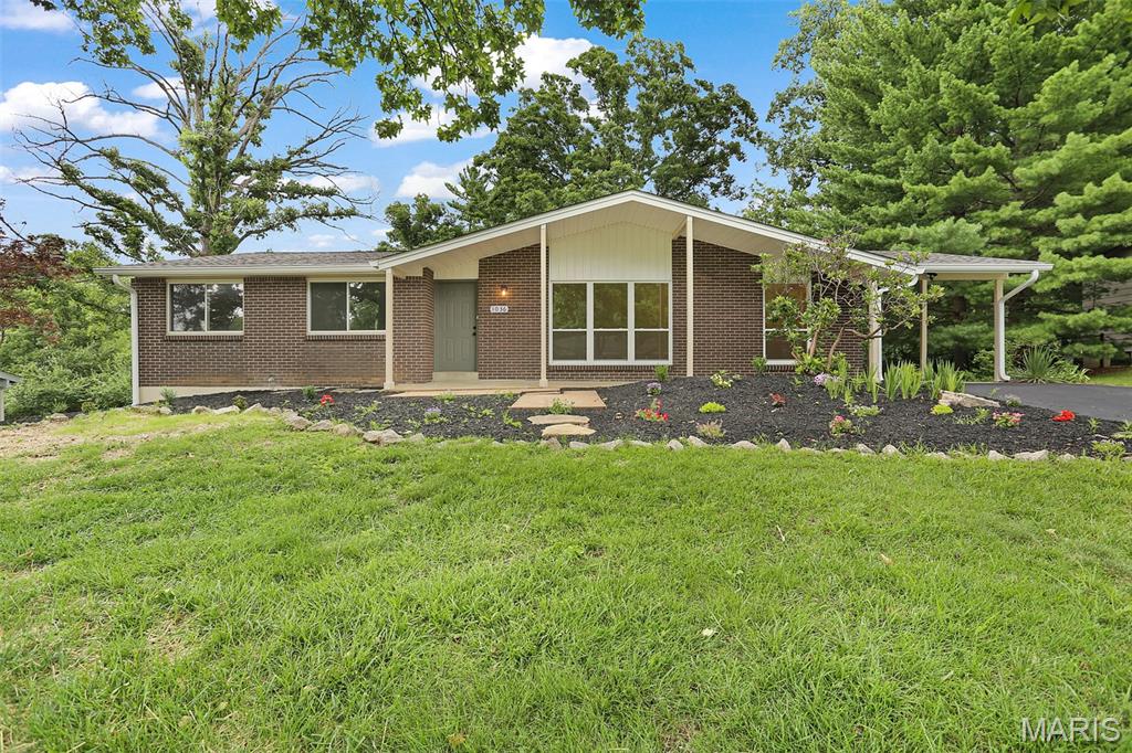 Photo of 1036 Orchard Lakes Drive St Louis MO 63146