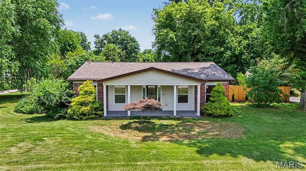 Photo of 13 Castle Drive Florissant MO 63034