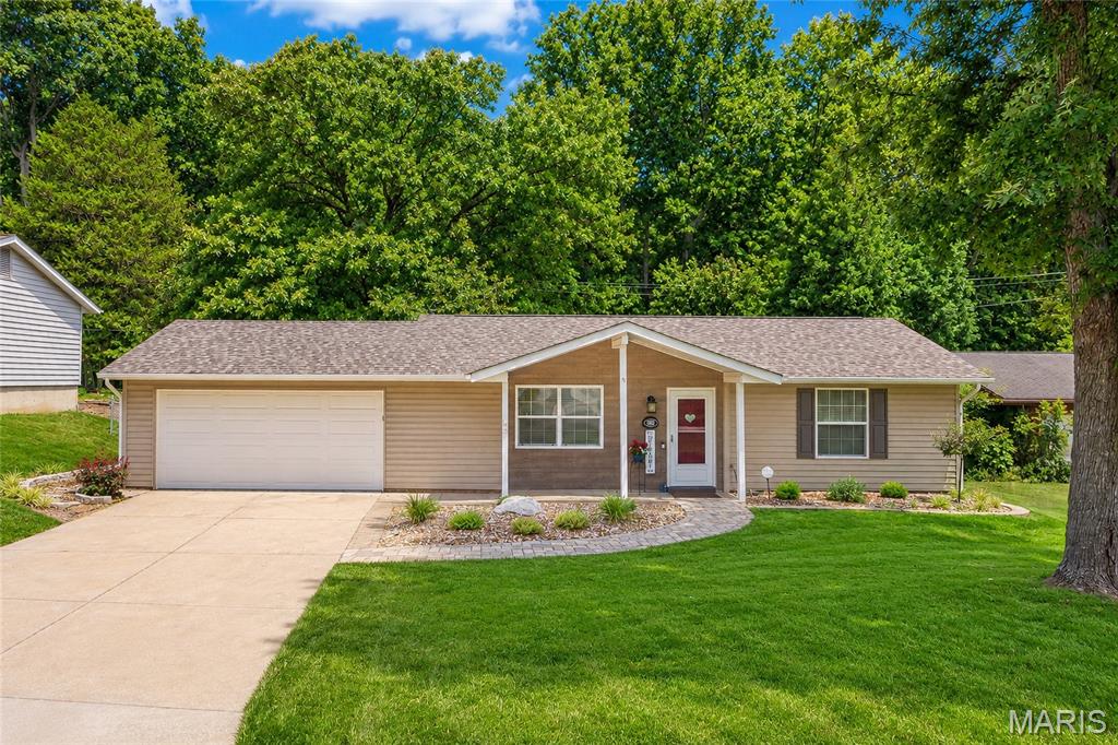Photo of 802 Barbara Place O'Fallon MO 63366