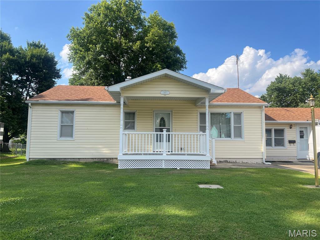 Photo of 107 W 6th North Street Mount Olive IL 62069