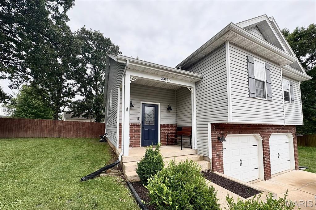 Photo of 23198 Rhema Lane Waynesville MO 65583