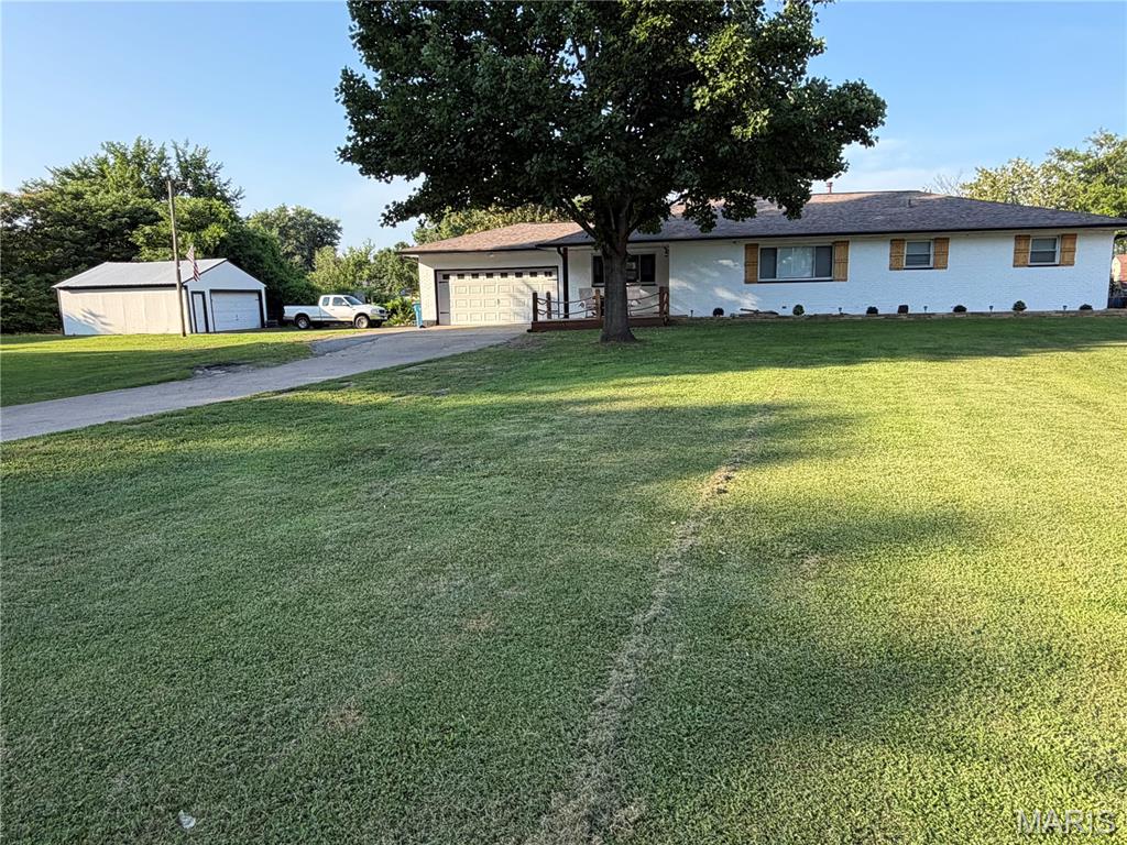Photo of 4330 Lake Drive Granite City IL 62040