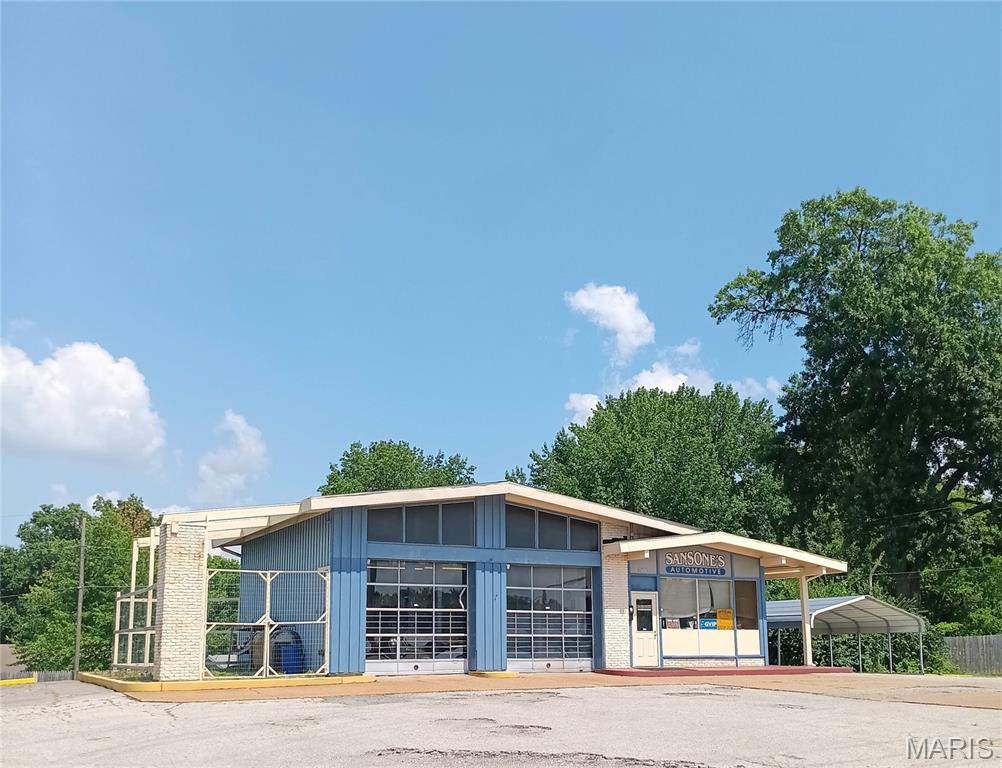 Photo of 12600 Lusher Road Florissant MO 63033