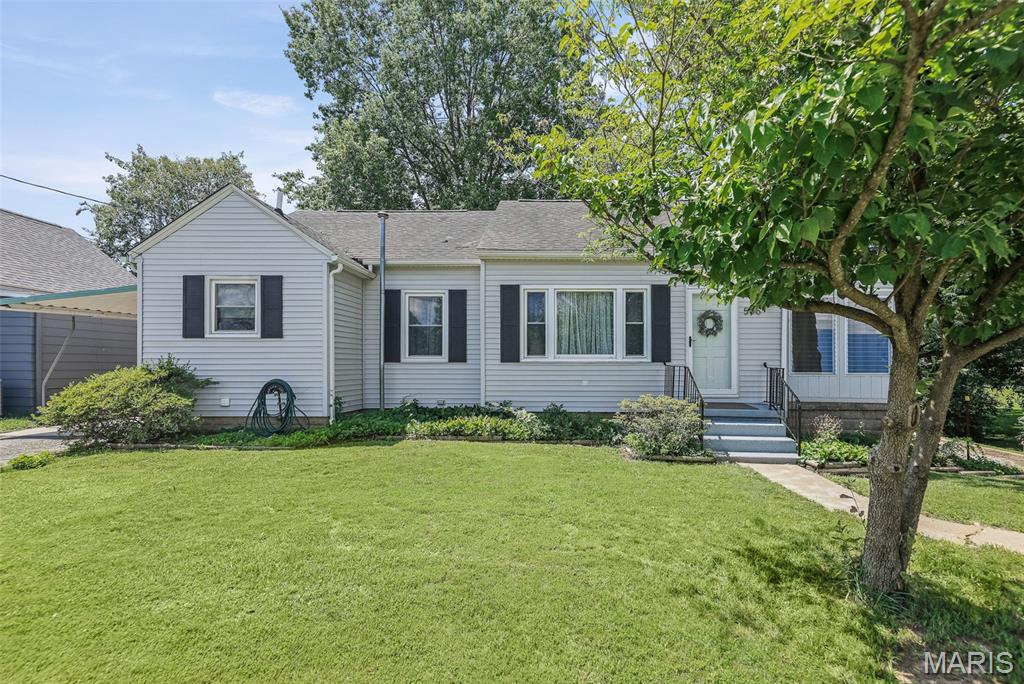 Photo of 506 St Louis Pinckneyville IL 62274