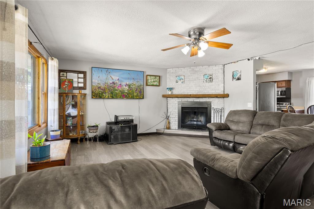 Photo of 59 Oak Hill Road Eldon MO 65026