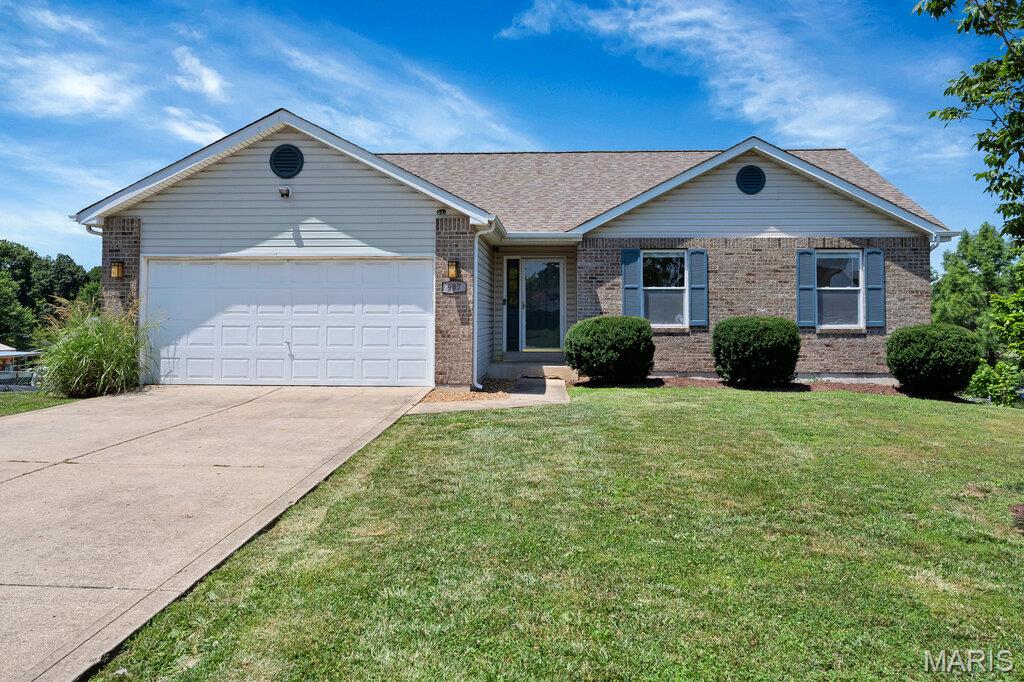 Photo of 907 Sherwood Drive Warrenton MO 63383