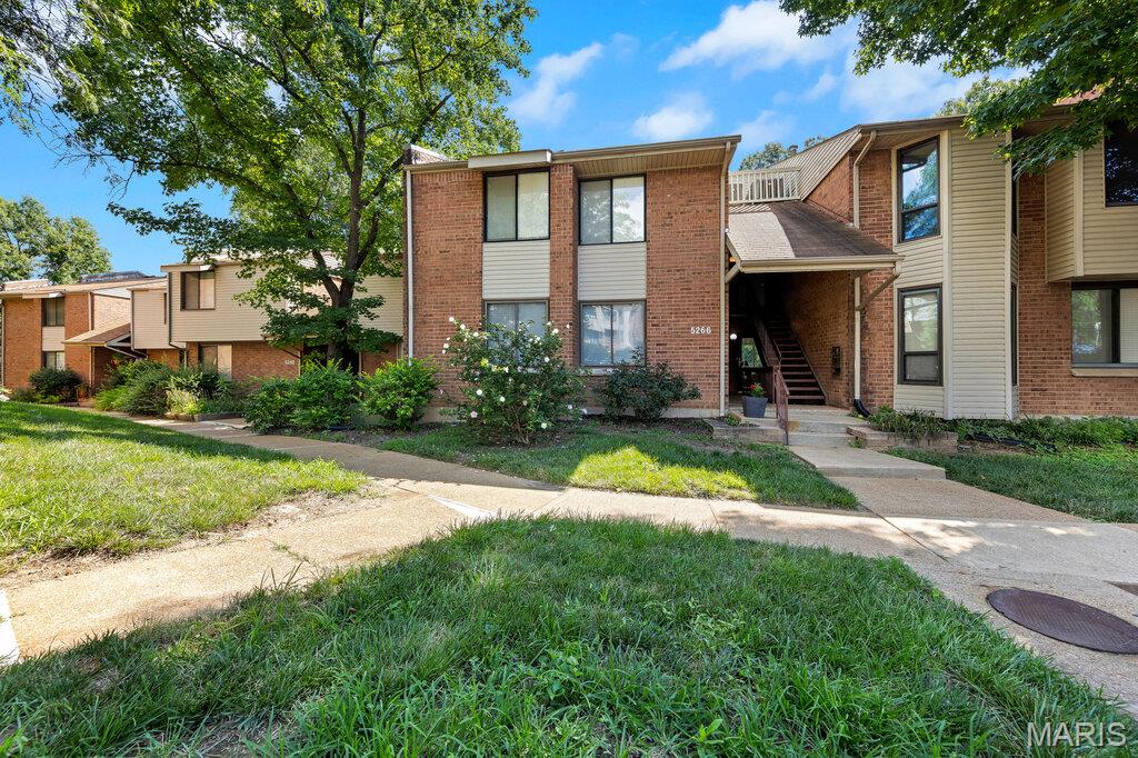 Photo of 5266 Cedarstone Court #D St Louis MO 63129