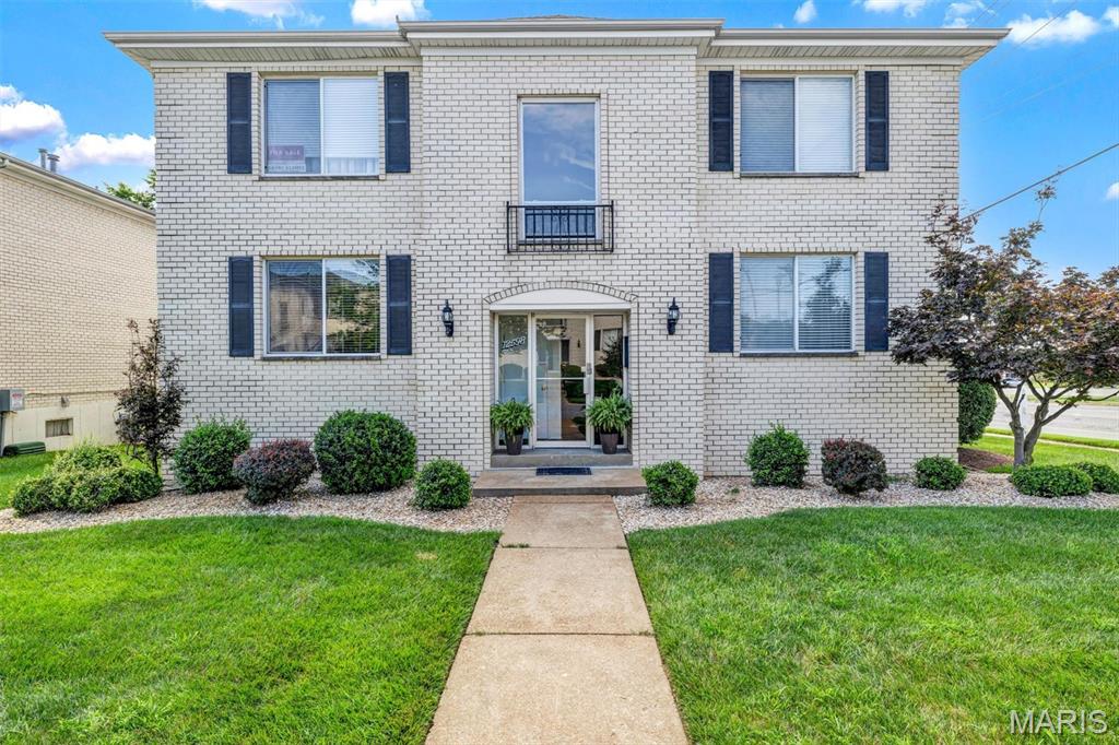 Photo of 12598 Chardin Place #3 St Louis MO 63128
