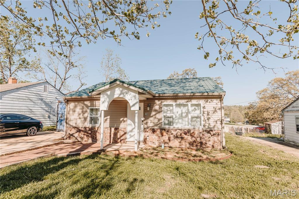 Photo of 106 N Newport Lane Waynesville MO 65583